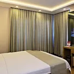 Hotel La Es Bella *
