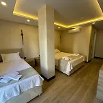Otel La Es Bella