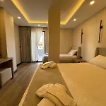 Otel La Es Bella *